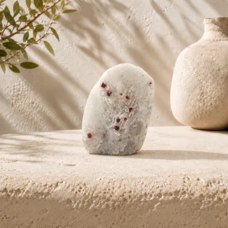 HQ Spinel Holding/Room Crystal Vietnam