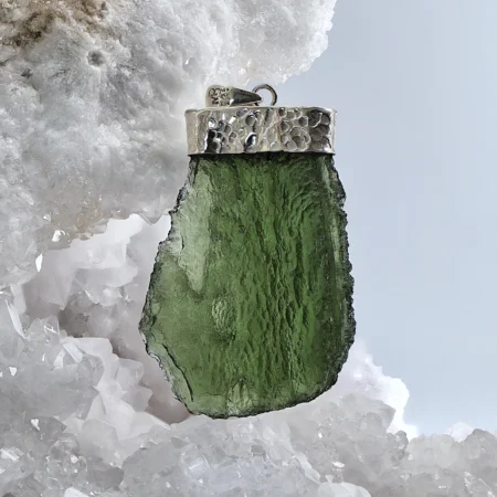 HQ Moldavite Maly Chlum healing crystal
